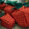 Riesen-Origami-Erdbeeren